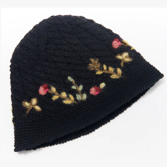 French Knot Meadow Hand Embroidered Hat 16317 - Picture 1 of 1